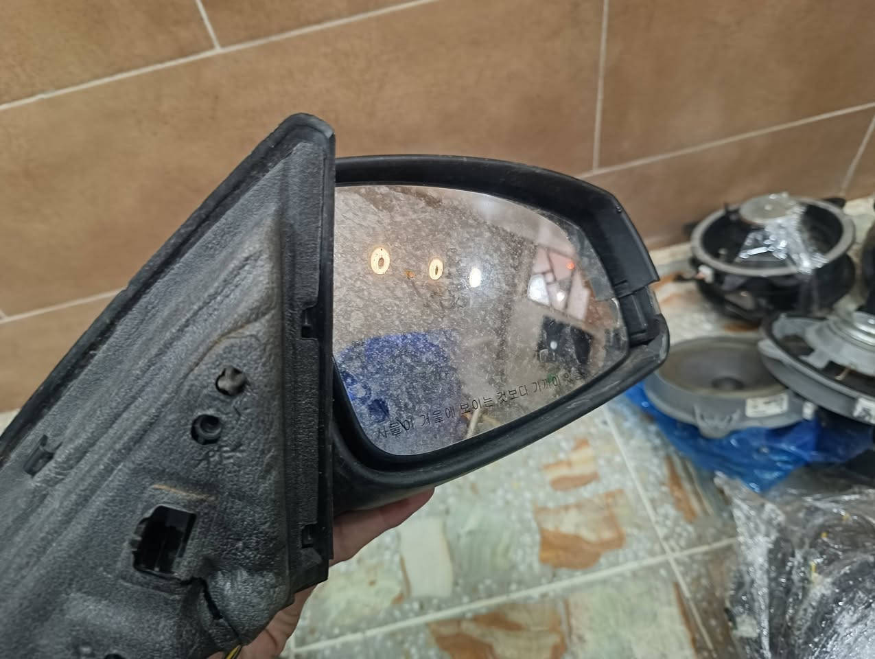 السلام عليكم مرايات سافران السعر 25 الف زوج ابيعلك كفر مرايه اشاره ماطور شغل جدد يطار بي فطر  بغداد الرصافه اكو توصيل للمحافظات الاتصال *********** ملاحظة الكفر والمرايه الاشاره ترهم على الفلونس
