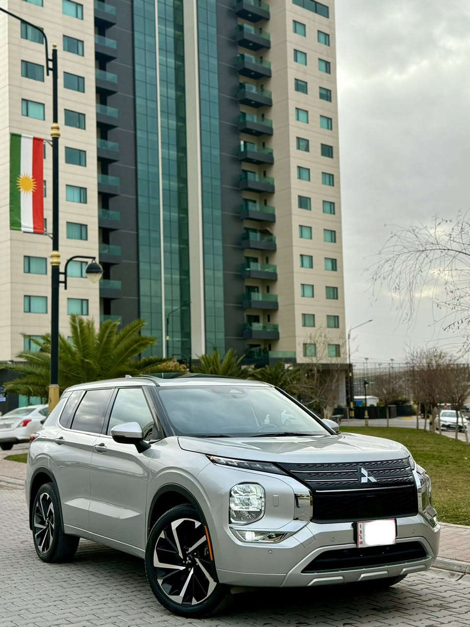 ‏Mitsubishi Outlander 2024 PLATINUM EDITION
ماشيه 12 الف فقط

حجم محرك 4 سلندر 2.5

بدون حادث

جملغ و باب خلفي كلير امريكا بدون ضرر 

‏‎المواصفات پلاتينيوم ايديشن

‏‎فول فول مواصفات

‏‎بصمة تشغيل

‏‎بصمة ابواب

‏‎المرايات شفط 

‏‎سقف بانوراما 

فور ويل 

گيج الكترون

كشنات تدفه استيرن تدفه

كشنات كهرباء سايق و سكن

‏Super ALL WHEEL CONTROL

‏‎كاميرات محيطية 

‏‎ 5 كاميرا 

‏‎5 رادار

سياره 7 راكب 

‏‎رادار امامي (تحديد مسار)

‏‎رادار جانبي (نقاط عمياء)

‏‎رادار خلفي (تحذير من الاصطدام)

‏‎تبريد قطعتين لمس

حساسات امامي و خلفي

‏‎تحكم وضعيات القيادة...Drive Modes 

صندق جك كهرباء كشنات تدفئة

‏‎تحكمات استيرن

‏‎استيرن تدفئة

‏‎هاند بريك بصمة

‏‎اوتو هولد Auto Hold

‏‎مانع انزلاق+ABS

‏‎شاشة كبيرة لمس

‏‎حساسات خلفية،

‏‎منافذ AUX+USB

***********📞

📍مكان سياره سليماني 

سياره بدون رقم تترقم شمالي فقط اربيل سليماني دهوك
