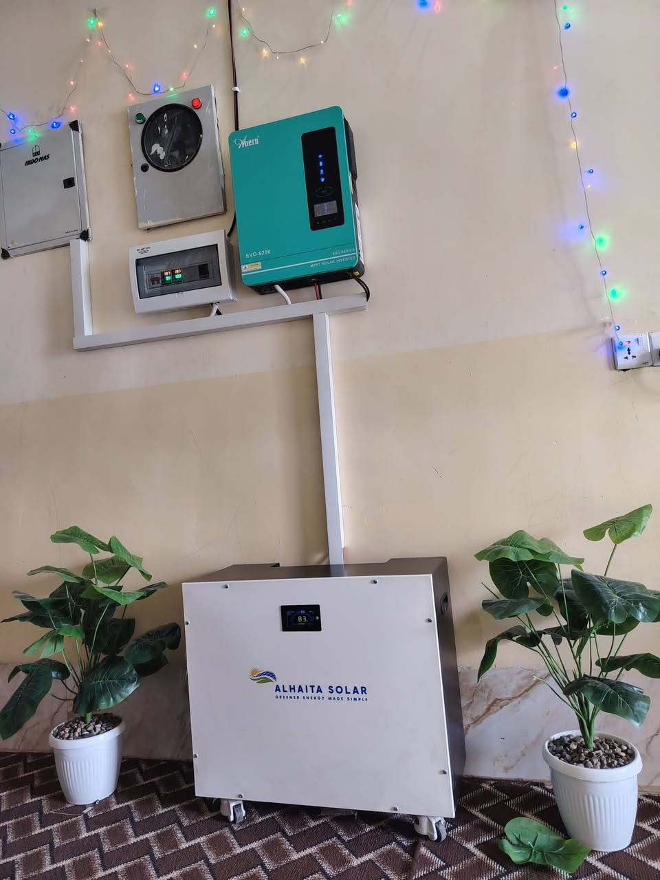 بفضل الله تم تنصيب منظومة طاقة شمسية #لمنزل  العم( #صباح_صالح_الزكرط )
الموقع  -#كركوك -  #االرياض
تتكون المنظومة من
🟢 7الواح لونجي   وجهين  بقدرة #615w  ، (ضمان 15سنة) 
🟣 بطارية ليثيوم بقدرة #15kwh  (ضمان 5سنوات)
🔵انفيرتر Evo Anern   بقدرة  6.2kw  (ضمان 1سنة)
🟤حديد مغلون بسمك 1.5mm
🔴مع كافة  التوصيلات  واجهزة القطع والحماية

📍#كركوك -ناحية الرياض-السوق الكبير- مجاور  جملة  وسام المجبل    

       م. ايمن ابراهيم العبيدي         ***********              
                                                                        
       م.علاء خماس العبيدي           ***********                                       
                                                                       
   📍 #موصل - الساحل الايمن -شارع النبي شيت 

       م.حذيفة سيف الدين العباسي    ***********

       م.احمد جمال اللويزي.             ***********

#الشرقي للطاقة الشمسية والاجهزة الالكترونية
