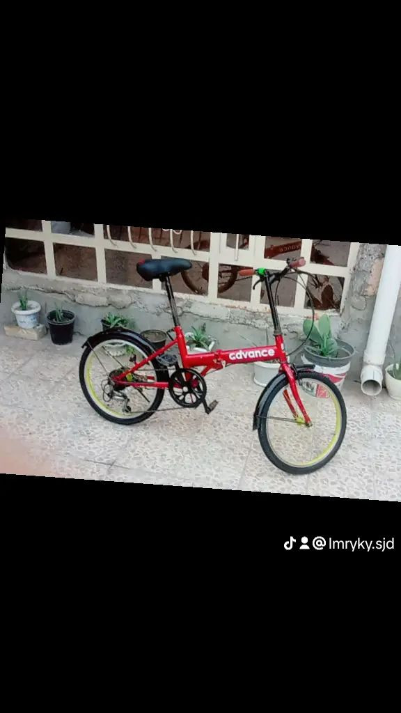 السلام عليكم عيني بايسكل مطبق حجم 20 السعر ماله 75 وبي مجال مكاني ببغداد بالامين الثانيه ورقم الموبايل راح اخليه بالشاشه *********** دقي علي على الواتساب
