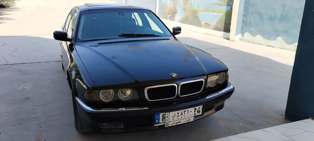 السلام عليكم بي ام كاسحه موديل ٩٦ محدثه ٢٠٠٠ حجم 728 اصل كير خير من الله المحرك بي خيط بخار مواصفات الخفاش معروفه الباقيه تبريد شغال تحكم ستيرن كير تبترونك جنطه شفط السعر 55 وبيهه مجال للطيبين  للاتصال ***********
***********
