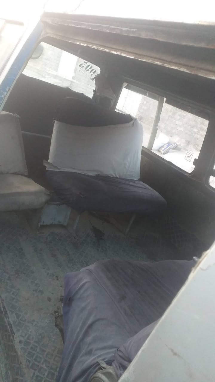 كيا بستم رقم احمر مكينه وقير شرط سعرها 15 اذا اكو بريجه معارض ما يخال***********
