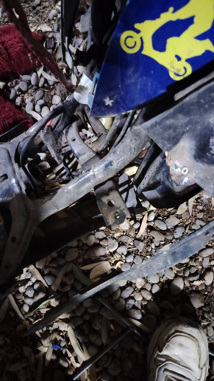 اسلام عليكم ماطور جف اتراب ما يشتغل عايزو بوشه والهندر خارط للبيع بيجي تسع ازروف سعر 60 وبي مجال قليل اتصال بل رقم ***********8
