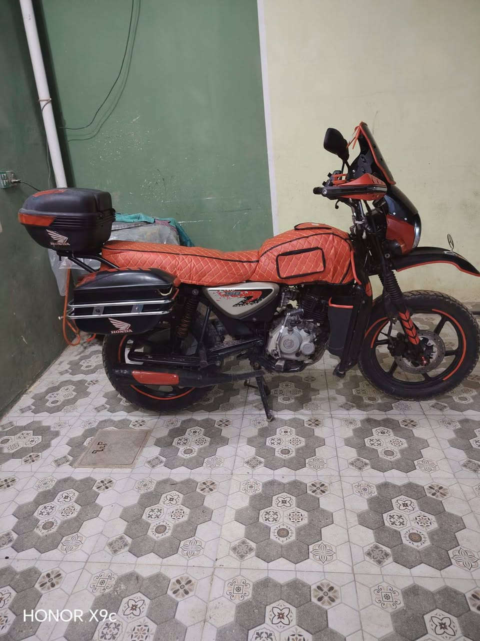 يالله السلام عليكم دراجه البيع بوكسر مديل 2022اي نقص ما بيها دراجه كامله اوراق كامله دراجه متعوب عليها مكاني ديالى ناحيه السلام الاستفسار ***********
