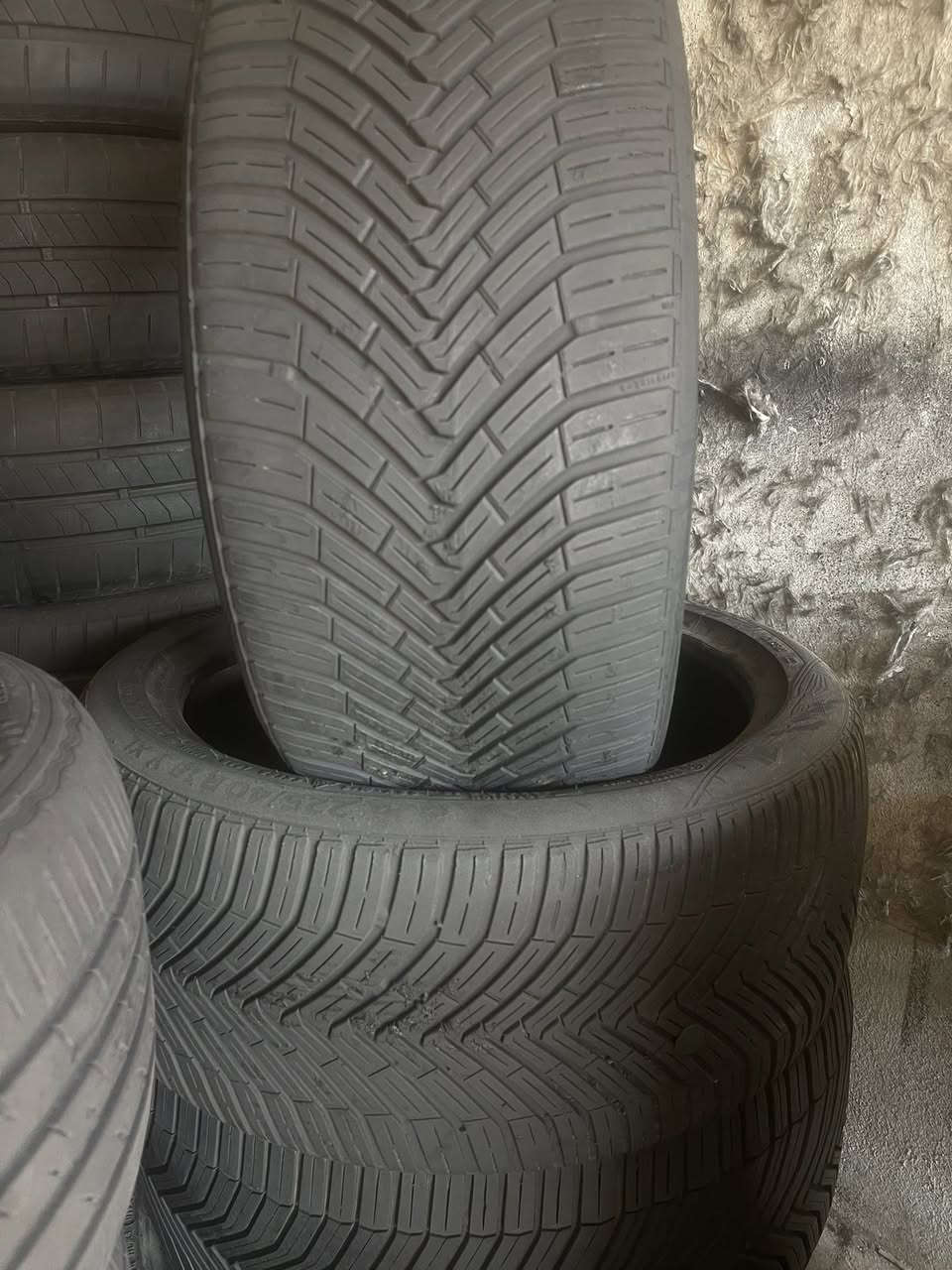 زوج كونتننتال الماني. قياس  18/40/225 زوج توب لا ركعه لا فتيله ضمان الشد والفحص  اخو الجديد 
سعر الزوج مع الشد والبلنص 
50 الف
مجمع المصطفى المشتل شارع المدارس 
*********** يوجد توصيل
