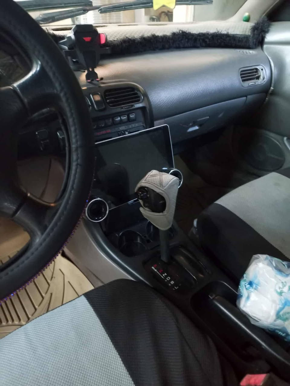 مازدا فاصوليا رقم نينوى  دوليا سنويه جديده وهزه بأسمي السياره  اتواماتيك محرك وكير شرط تبريد تدفئه مصبوغه عام جماليه طخم تايرات جديد مابيه نقص انشاء الله مكانها  الموصل الايسر حي سومر السياره مابيه كابون يعني مامسجل  رجآ المايشتري لايسوي ازعاج بهاذا الشهر الله يرزق الجميع رقم الهاتف *********** السعر 53
