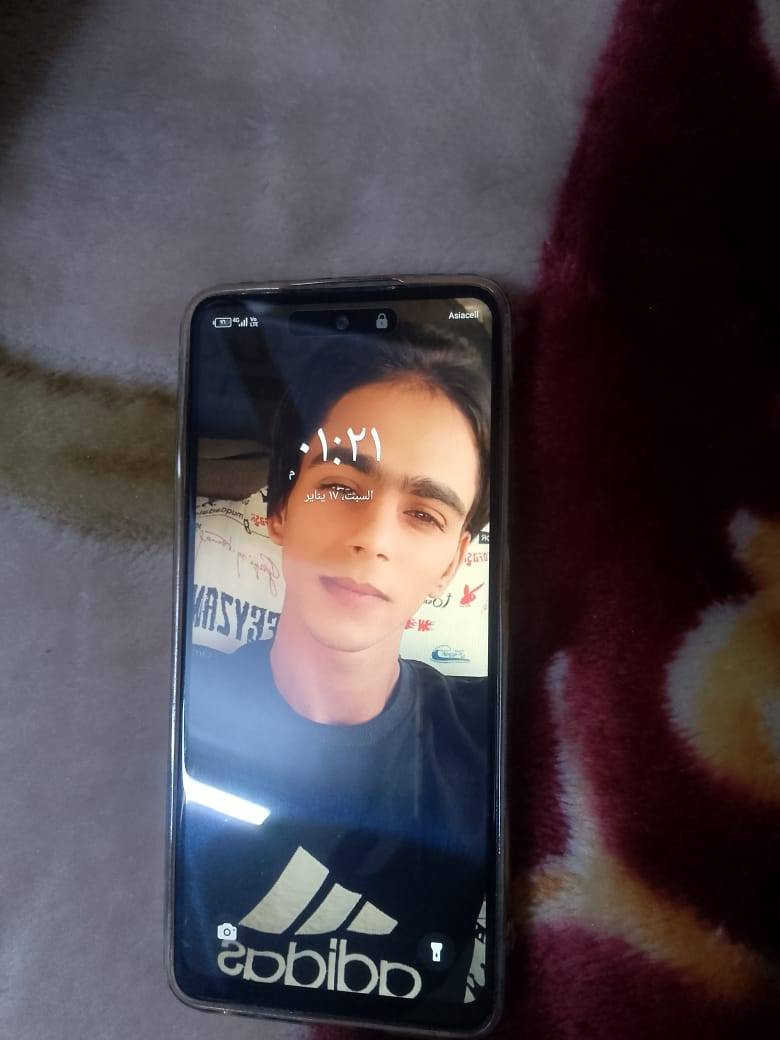 السلام عليكم انفنكس سبارك 8 تليفون نضيف ذاكره 128 الجهاز كله شغل ابدل شاشه اصليه مو تجاريه  يرهم بيع ويرهم امراوس مكاني بغداد المشتل *********** واني خادم
