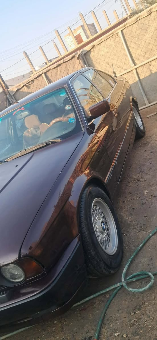 بي ام دبليو موديل 93 اربيل دولي سنوية 29 المالك بالحلة 525 المكان اطويريج السعر 55 رقم الموبايل ***********
