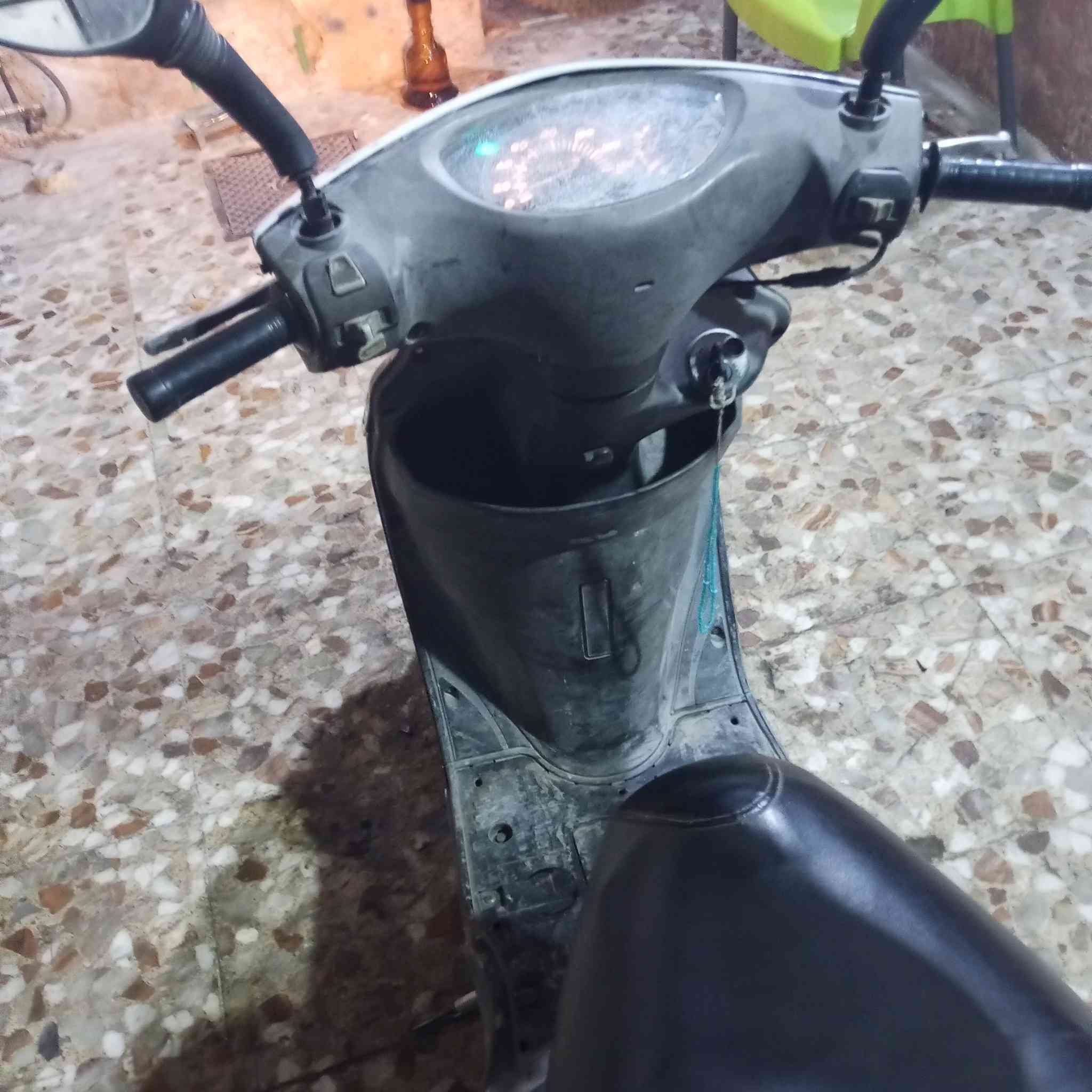 السلام عليكم دراجه بريز للبيع السعر 350 ألف وبيها مجال مكاني بغداد جكوك رقم ***********
