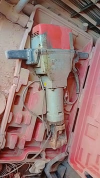 جك همر كبير بدون قلم ستخدام قليل الصناعة استرالي   تواجد بغداد 0771909...