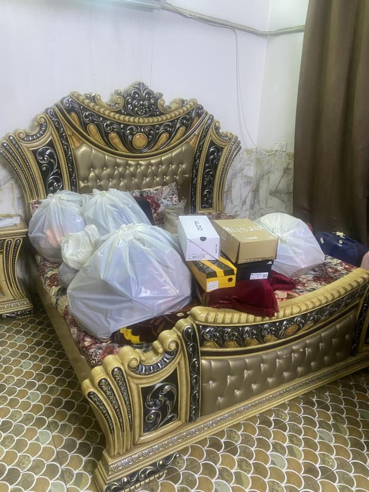 السلام عليكم غرفه نوم تركيه للبيع العنوان بغداد الامين الثانيه سعرهه 300 الف***********
