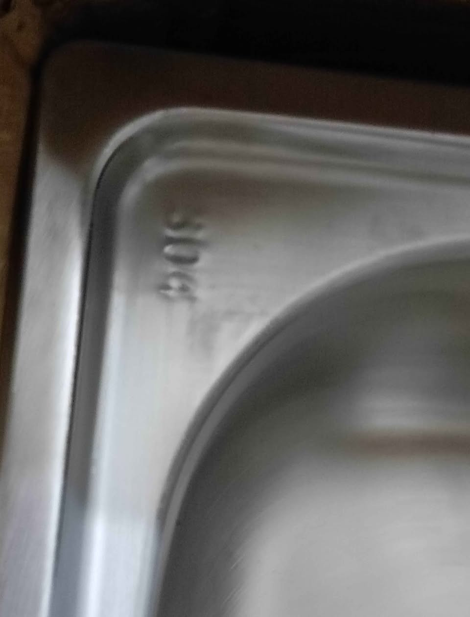 المواصفات:
✅ القياس: الطول 35 سم × العرض 40 سم.

✅ الملحقات: يأتي مع كامل ملحقات التصريف الموضحة بالصور.
✅ التصميم: عميق وعملي جداً للمطابخ الحديثة.
​السعر والعرض:
💰 السعر: 35 ألف دينار فقط.
🚚 يوجد خدمة توصيل لكافة المحافظات. ٥ الاف
​للحجز والاستفسار: مراسلتنا خاص بغداد, العراق


**إذا كنت صاحب هذا الإعلان وتريد حذفه لأي سبب، رجاءا أرسل رسالة إلى الدعم الفني**