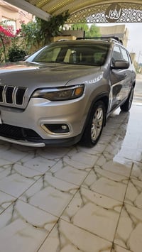 جيب بزون • ٢٠١٩ • ٢٤٠٠