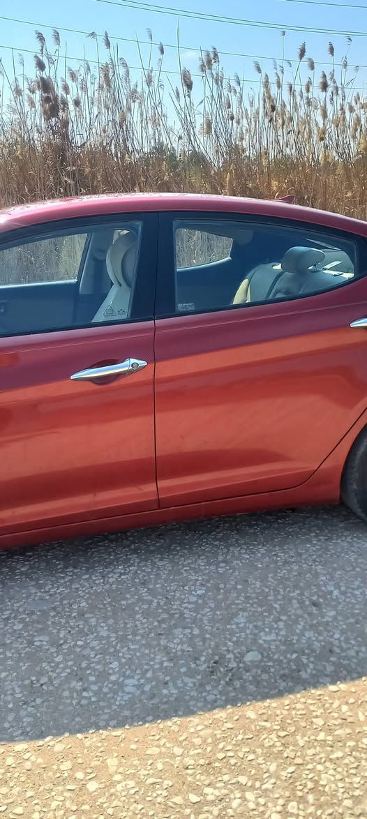 السلام عليكم 
النترا امريكي 2016  مكينه 1800 دوش . مكينه جديده رقم نجف دولي بأسمي سياره مال بيت المكان كربلاء قضاء طويريج السعر 110
***********
