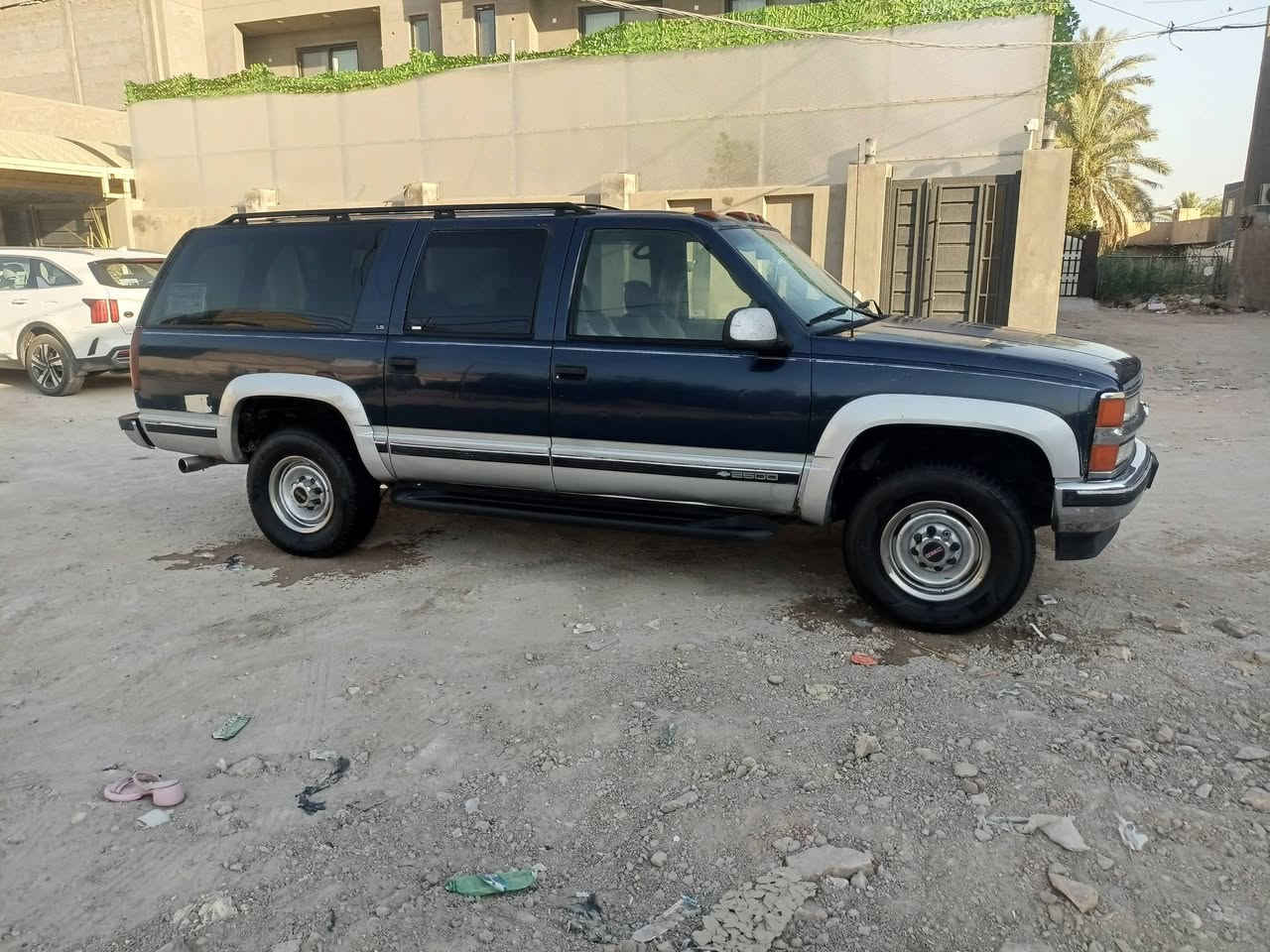 السلام عليكم بهبان موديل 1996خليجي فحل رقم بغداد انكليزي خصوصي هزه ورقم جديده مكينه عنكبوت كير 1000بدون صبغ وضربه ابلاديه مكفول مكينه وكير واكسل وحداديه مكفولات تبريد تدفعه ثلج شاشه منضومته لايت زنون تخم تاير جديد صدر امامي خلفي جديد سياره جاهزه السعر ٥٥ وبيه مجال مكان سياره بابل المسيب الاتصال على الرقم ***********
