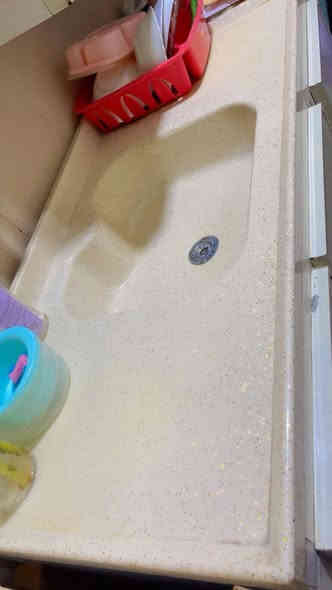 سلام عليكم كاونتر المنيوم درجه اولى مو سوكاوي استخدام اقل السنه نظيف قياساته الكاونتر مترين والعارضه 70 سم والسنك120 جدا للبيع بسعر 750 الف وبي مجال العنوان بصره حكيميه رقم الهاتف 
***********
