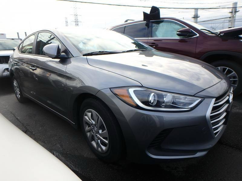 السلام عليكم النترا ١٧ للبيع محرك ٢٠٠٠ دوش والكير اي تي رايدها ب١١٥ للاستفسار ***********
