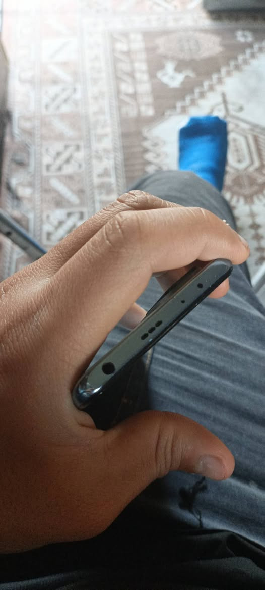 Redmi Note 10 Pro
ذاكره 128 
نظيف مامفتوح 
مكفول بصمه اتصال تكنيك صوت شحن يخبل 
فقط هذا الخط بالشاشه ومامأثر بلمس ولايكبر ولايصغر ضمان اذا كبر الخط مرجوع الجهاز 
سعر 100 وبيه مجال 
مكان كربلاء الحسينيه


**إذا كنت صاحب هذا الإعلان وتريد حذفه لأي سبب، رجاءا أرسل رسالة إلى الدعم الفني**