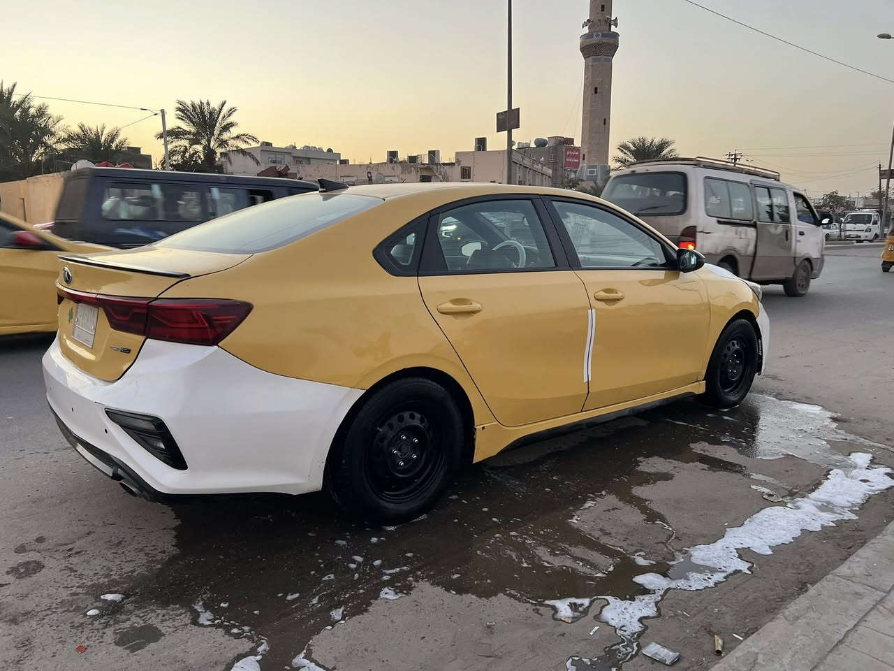 سلام عليكم 
عندي كيا فورتي موديل 2021 
للبيع السياره ليبل واحد ما عدا البنيد 
فول مواصفات فتحه بصمه بغداد بسمي 
السياره جاهزه كير اي تي جديد محرك جديد عنوان بغداد البياع السعر 120 وبيها مجال الهاتف *********** رحمه على والديكم الموشراي لا يتصل ولا يراسل
