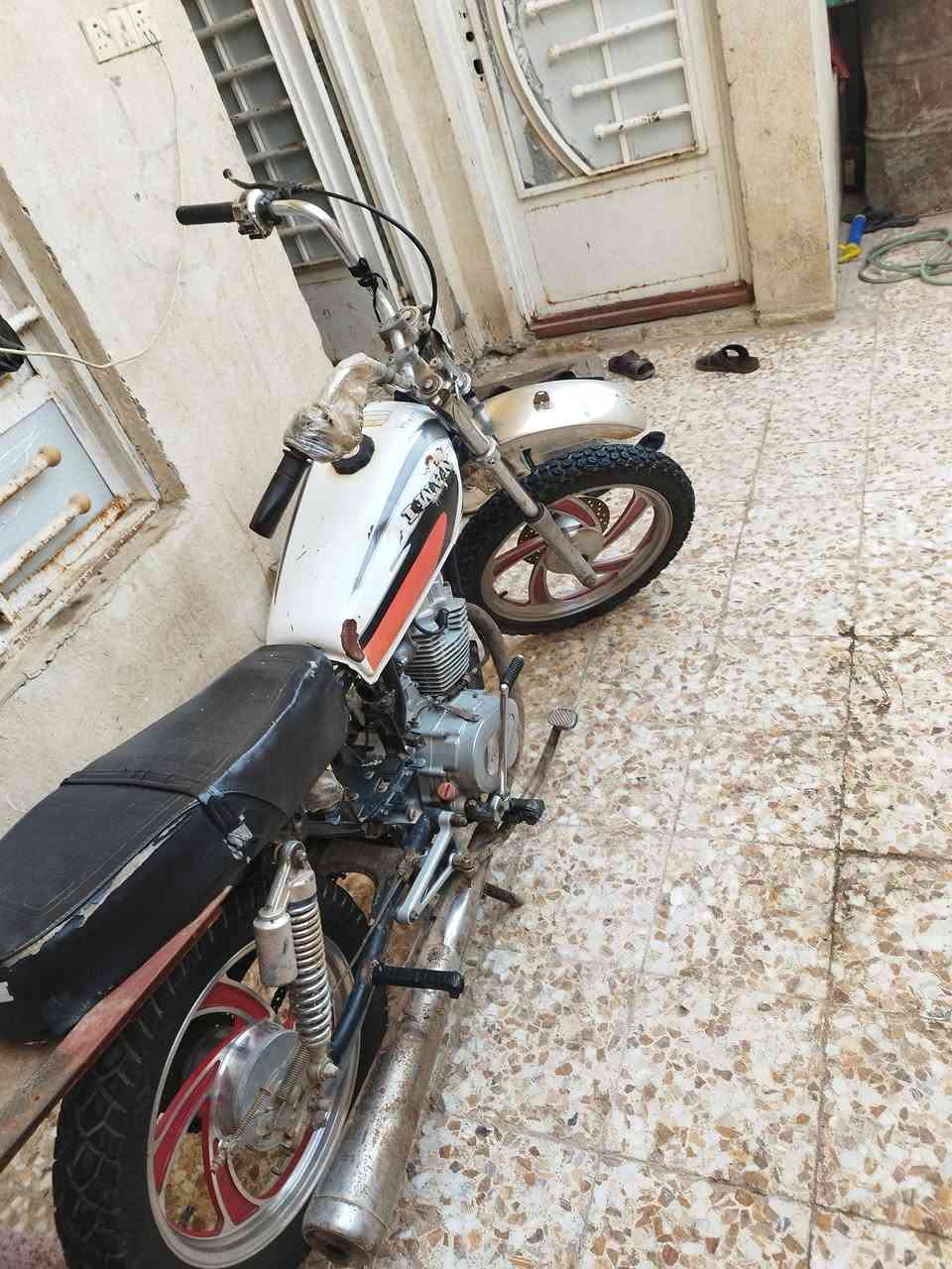 ‏‪0777 243 8992‬‏
دراجه لبيع بدون وراق مكفوله سعره 150 بيه مجال 👉مكان مغربه
