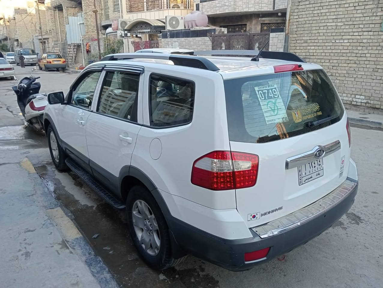 كيا مهافي ٢٠١١ رقم بغداد بأسمي مكفولة كفالة عامة حتى الدعاميات بلادية ماشية ١٥٠ سيارة جديدة كلهه على وضع الشركة  تبريد ثلج تخم تاير فتحة سقف تحكمات حساسات خلفية السعر ١٣٥ قفل عنوان بغداد للاتصال ***********
