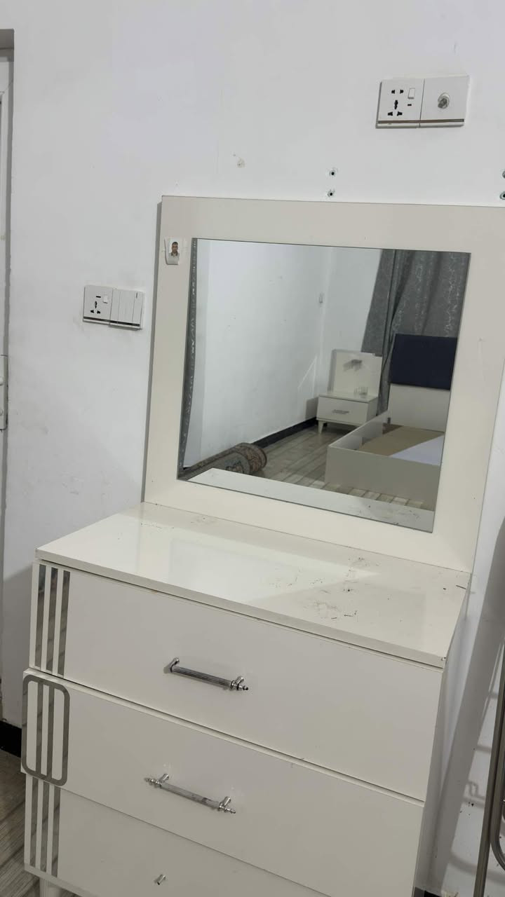 غرفه تركي سعره 400 بي مجال جديده خمس قطع الشراي ياخذه من حي الوفاء مكانه
+964 782 721 7954


**إذا كنت صاحب هذا الإعلان وتريد حذفه لأي سبب، رجاءا أرسل رسالة إلى الدعم الفني**