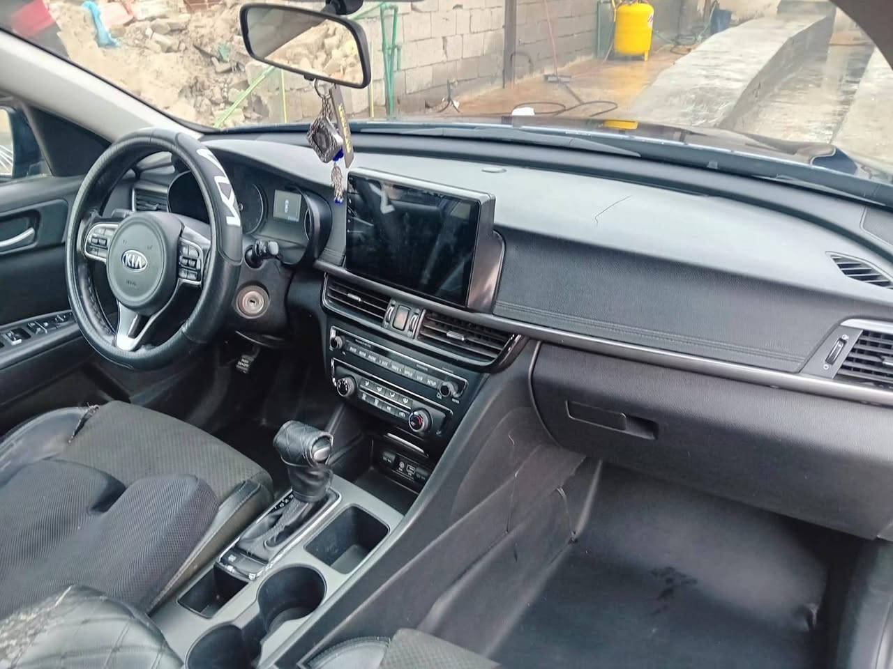 السلام عليكم
بيع او مراوس
اوبتما ١٨ أمريكي ٢٤٠٠ gdi فئة S
رقم بغداد مميز وانكليزي بأسمي
صورا الحادث موجودة بدون إرباك
وصور السونار موجود ايضا بخصوص وجودها بالعراق
وأيضا المشتري يجي يفحص ويشوف ويقتنع
ابيع رقمين وسنوية (يعني انت تفحص وتشوف)
المواصفات
بانوراما
كشنات جلد ومخمل
كشن السايق كهرباء
منظومة زينون
بك لايت لد
حساسات وكاميرا وشاشة اندرويد
تحكمات ستيرن
رادارات جانبية
السعر ١٢٥ وبيها مجال
***********
مكان السيارة بغداد / الزعفرانية 
بيع او مراوس حسب القناعة
