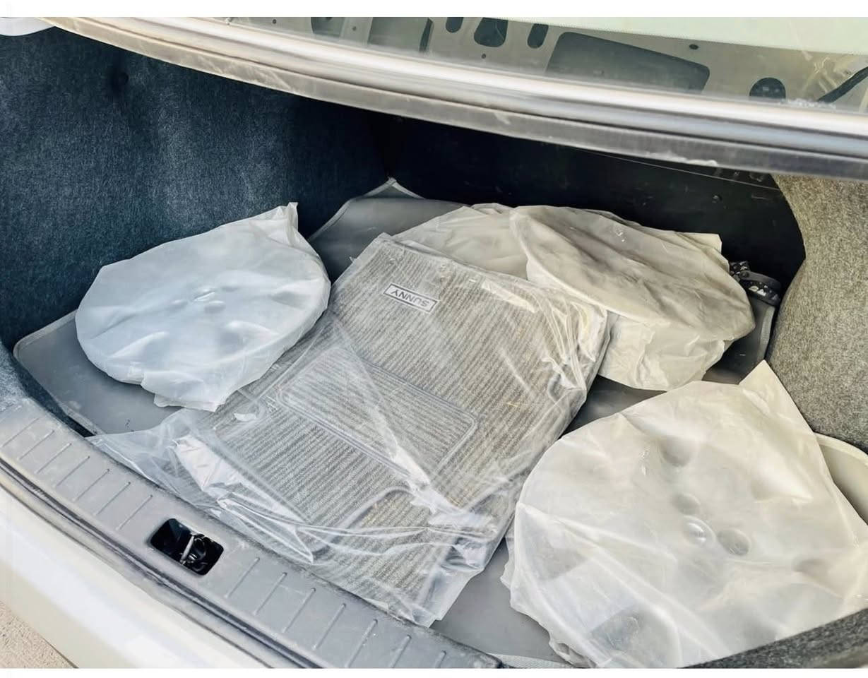 سلام عليكم
للبيع  او مراوس حسب القناعه  
سني هندي بليته زركه 
ضمان شركه السور 3 سنوات 
جديده بمعنى الكلمه 
سياره وضع الشركه 
رقم بغداد انكليزي 

سنوية تنتهي 2030 تحويل مباشر 
---------------------------------------
# السياره قطره صبغ مابيها مكفوله من الصبغ والبارد
  .
---------------------------------------
موديل 2024

 ماشيه  52 كم  

السعرر  126 بيهه مجال بسيط 

السياره جاهزه صدر كير محرك بلاد ممفتوح   تخم تاير كله جديد  على وضع الشركه
تبديله دهن جديده 

شاشه كامره حساسات خلفيه بلاد
الاستفسار 
*********** 
متواجد وتساب  
-----------------------------------
بغداد البنوك قرب مستشفى الشعب

تحياتي .... للجميع   
حياكم الله
