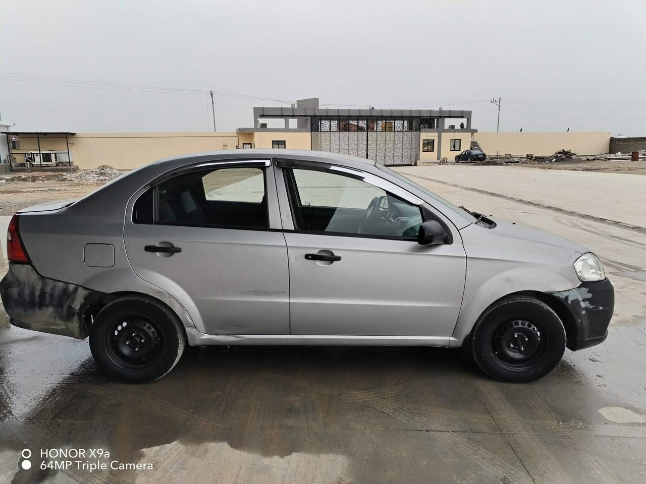 افيو 2007 مكينة  دبل كير كير عادي  كفالة ..طخم جديد وطخم ناير جديد .الون سلفر بلا صبغ بلا تبديل .سيارة حلوة كشنات جلد سيارة ماناقصها برغي ترايك وين متريد بس يعوزها صبغ دعاميات .السعر 68 وبيها مجال لشراي وذا اكو معارض بحديث أعارض ونتفاهم على فرق ..***********
