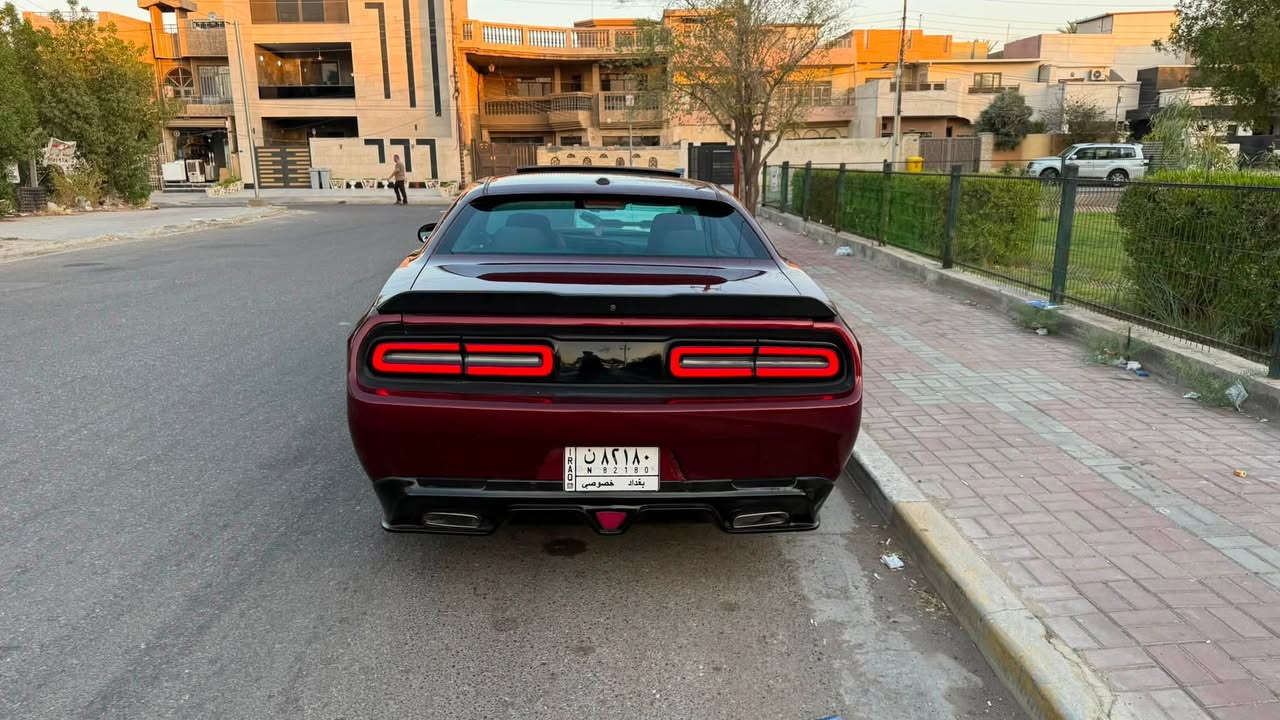 السلام عليكم
دوج جالنجر موديل 2019 +Sxt   فتحة 
رقم بغداد بسمي 
محرك 3600. V6   ماشية.       58 الف كيلو.  36 مايل 

حادث السيارة موضح بل صور حادث خلفي بسيط بجم كبس بدون ايرباك بدون دواخل جاملغات الامامية كلير بنيد مبدل (ديمون ) للجمالية و الاصلي مالتها موجود بس جارد 
وباقي التفاصيل موجودة بل سونار وصور الحادث مرفقة 
مكان السيارة بغداد / عامرية او حي الجهاد سعر السيارة 170 وبيها مجال ***********
