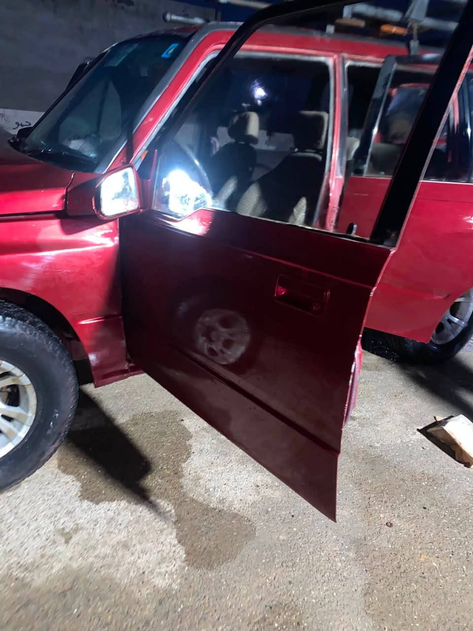 سلام عليكم
سوسوكي فيتاره
موديل ٩٥
محرك كير شرط
رقم بغداد تحويل مباشر 
السعر ٣٥ أوبيها مجال

او مروس حسب القناعه

***********
