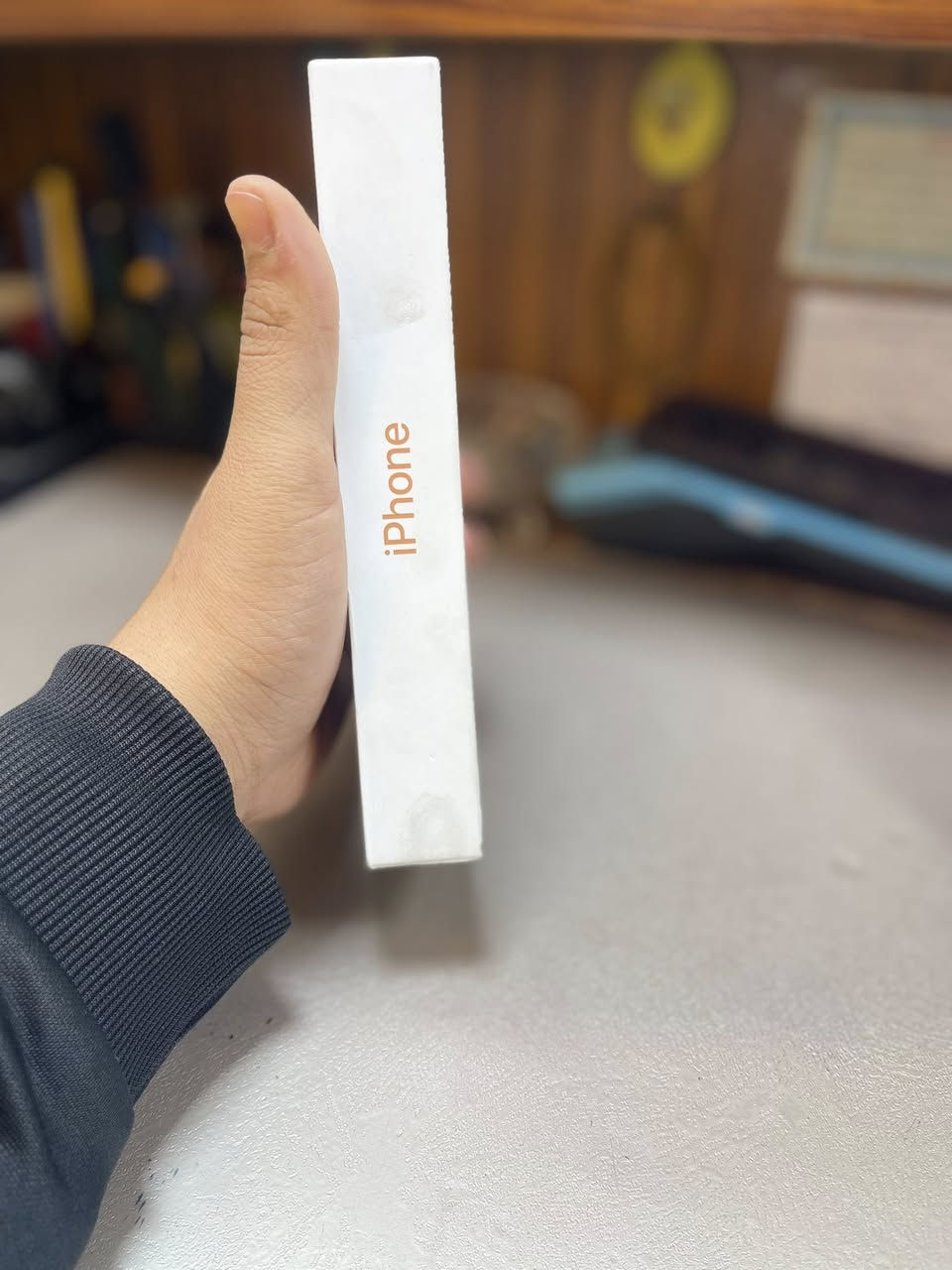 السلام عليكم
iPhone 17 pro max 

ذاكره 256

جهاز لوك ما مفتوح 

هسه أخذته 

سعره مليونين 100

رقم ***********

آنستا s6.m16

العنوان بغداد الجديده النعيريه
