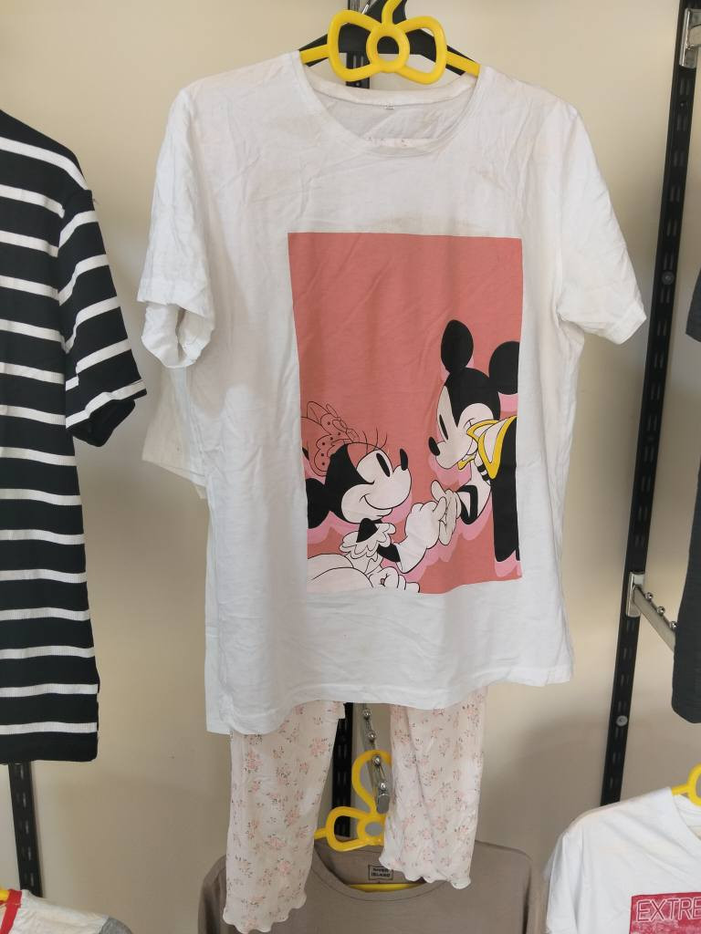 سلام عليكم  تراكات نسائي مكاني جسر ثالث فلوجه شارع60 سعر قطعة 4 الاف 3ب 10الاف متوفر جميع لوان 

***********_*********** الفلوجة, الأنبار
