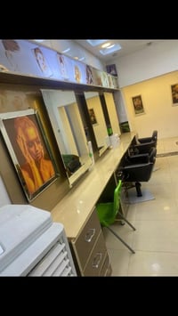 ميز حلاقه • بغداد المدينه • قابل نزول بسيط