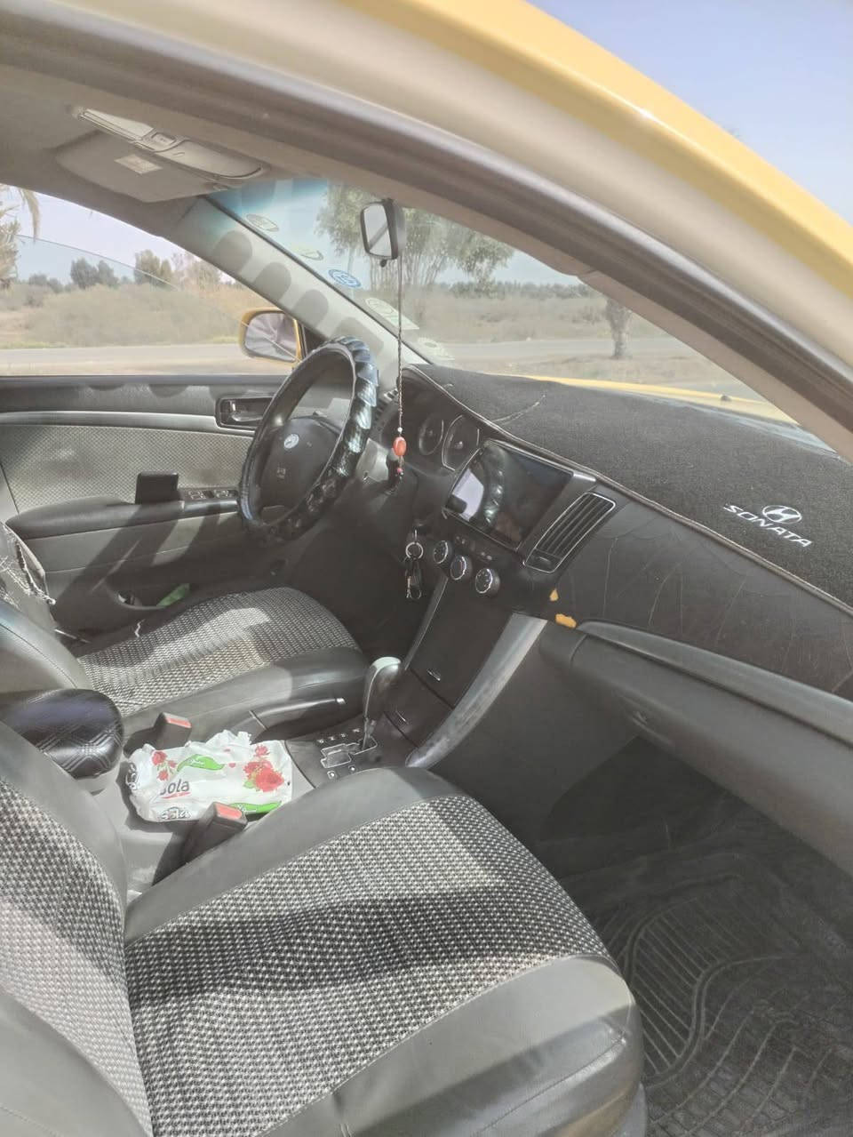 السلام عليكم 
سوناتا خليجي موديل 2009سياره جديده و جاهزه محرك كير كفاله تخم تاير حداديه محرك 2400 رقم مثنى سنويه لل 29 ، ضررها جاملغ جهة السائق فقط ،السعر 100 وبيها مجال العنوان بابل /الشوملي 
الاستفسار اكثر الاتصال
***********
