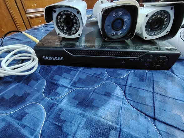 للبيع قيم واخذهن مكانهن النجف الإشراف كوفه شارع ميثم التمار قرب دور الحوزة مقابيل مجمع الجنابي ***********
