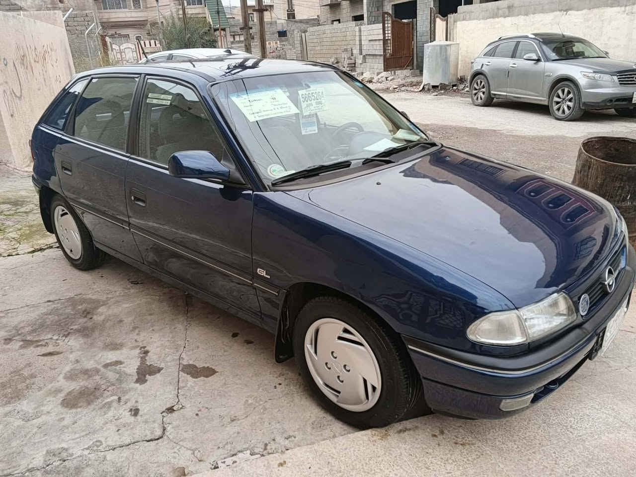 السلام عليكم أوبل استرة موديل 1993حجم 16 تصليح دوائر سيارة بلاديه على وضع شركه كلها كاربون بانزين ورقم نينوى وشرط التحويل مشروع وطني سنويه الى 2028 رقم التلفون: الكورك:***********
 الأسيا:***********
