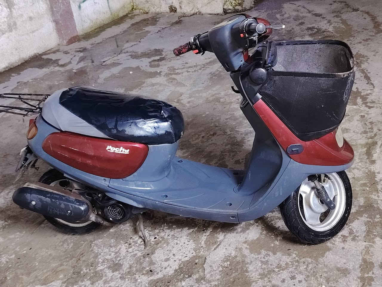 ماطور نفخ للبيع بس قبق هندر مفتوح مبدل قايش الماطور نضيف حيل سلف لايت الإشارات كلها شغاله هورن مايحتاج كلشي شغل وامشي 400وبي مجال مكاني حي صدام
***********
