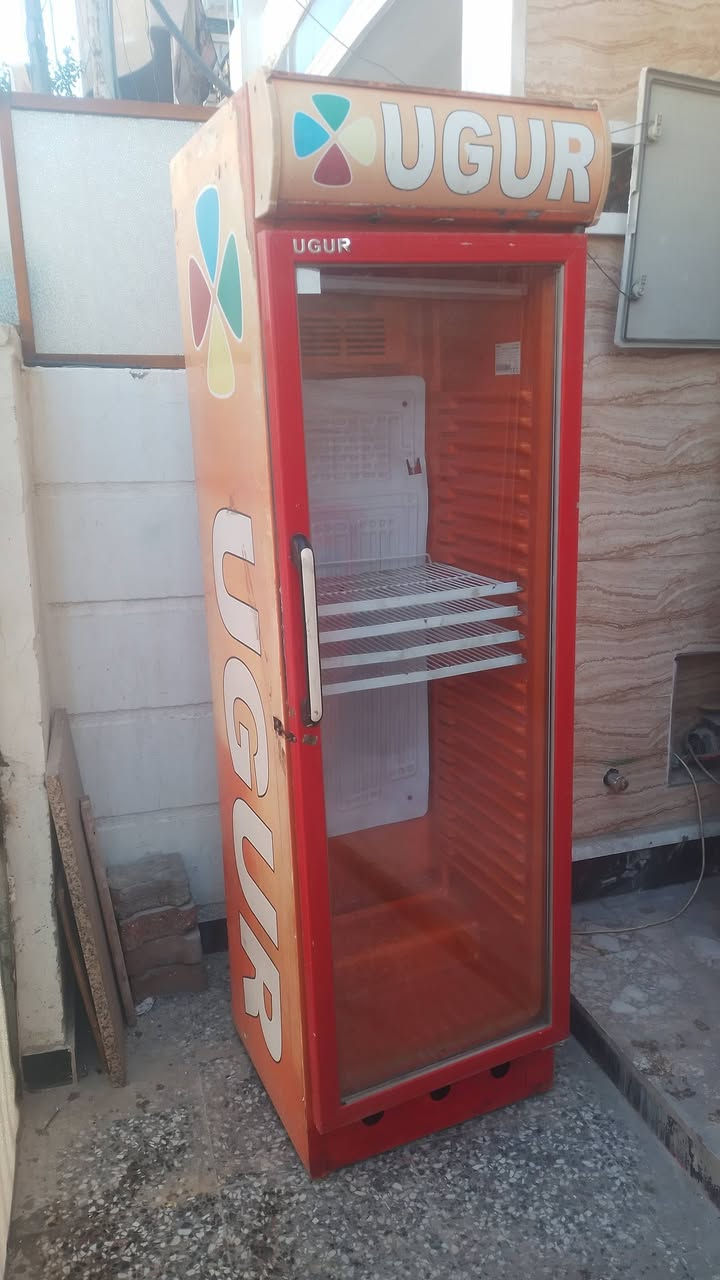 عارضة عمودية نظيفة...
شغالة عل الفحص...شرط تبريدها فووول 
ب ١٧٥  الف
بغداد الشعب ***********
الشراي يتصل واتساب او رصيد
