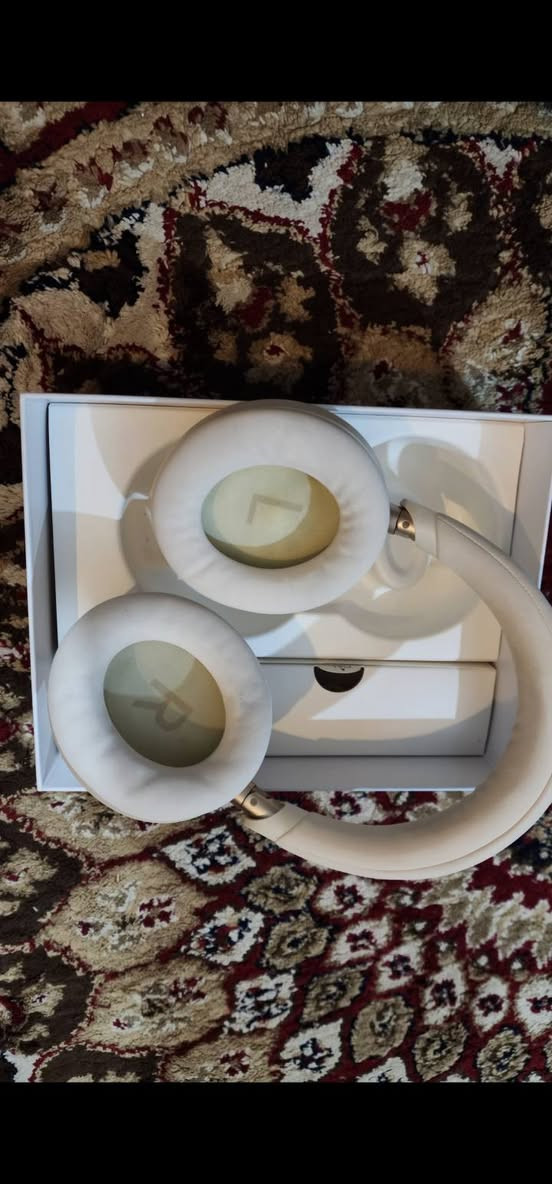 السلام عليكم هاي الجميله Space One للبيع بطاريتها تدوم من 40-55 ساعه ونظام ال(fast charge 5min=4H)
صوت خيال ومايك صااافي وNoise Cancelling شي ثاني 🔥
بسعر 60 الف 🌹❤️


**إذا كنت صاحب هذا الإعلان وتريد حذفه لأي سبب، رجاءا أرسل رسالة إلى الدعم الفني**