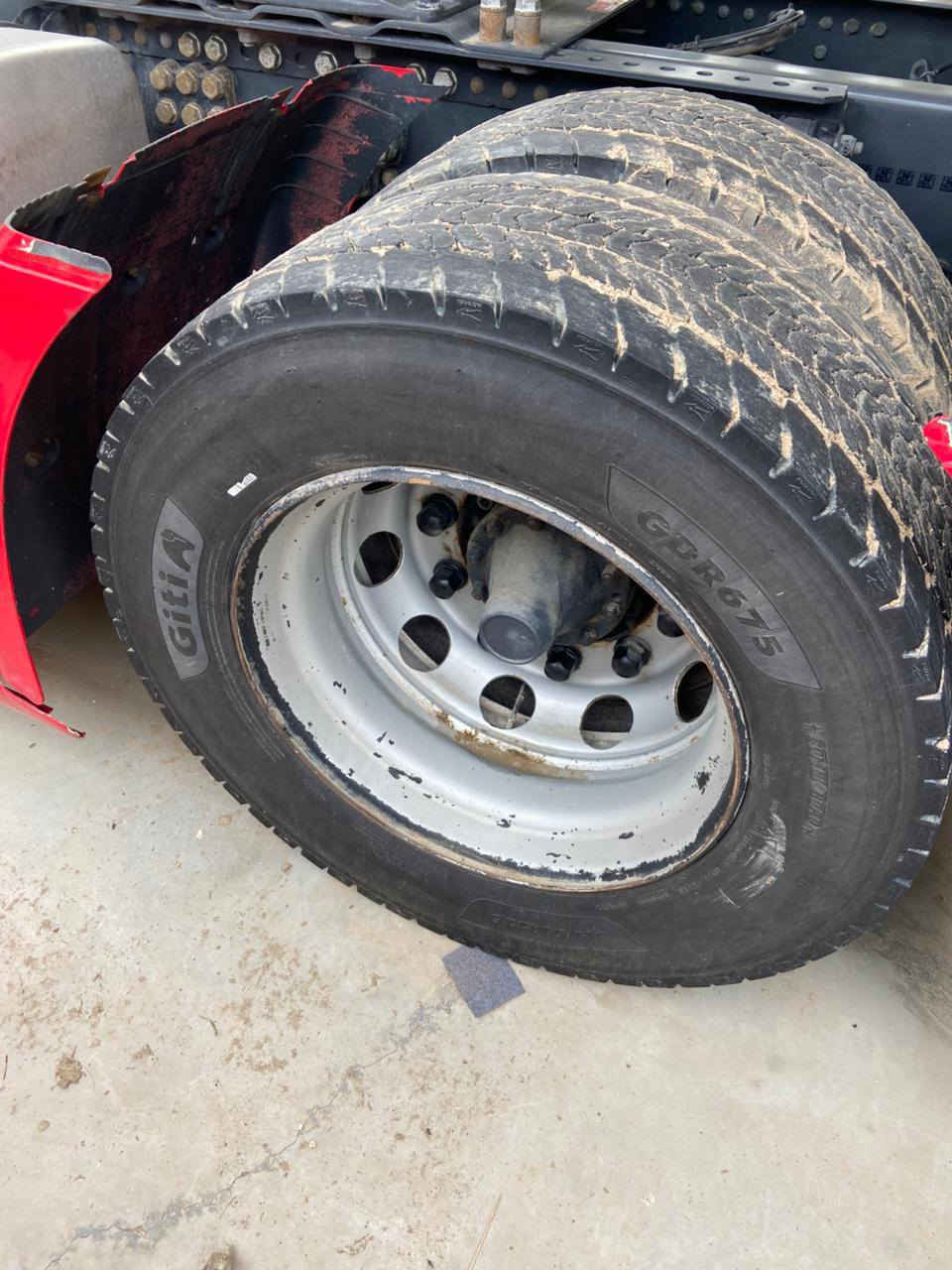 السلام عليكم للبيع زوجين تايرات اكسل حجم 60 انتاج 2024/جديدات شراي اتصل (***********
