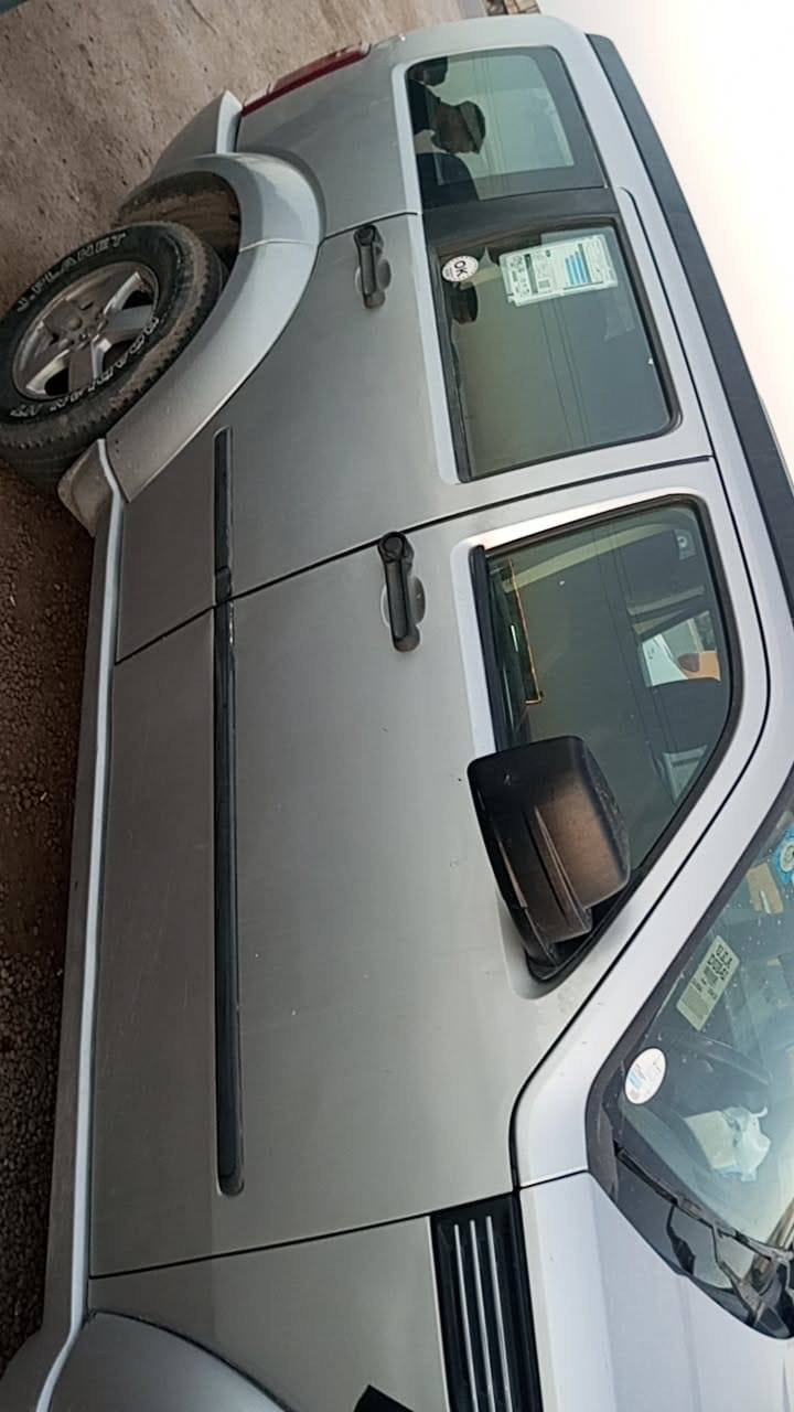 السلام عليكم للبيع دوج نيترو موديل 2007 كير محرك تبريد تخم تاير جاهزه السياره السعر 80 $***********
