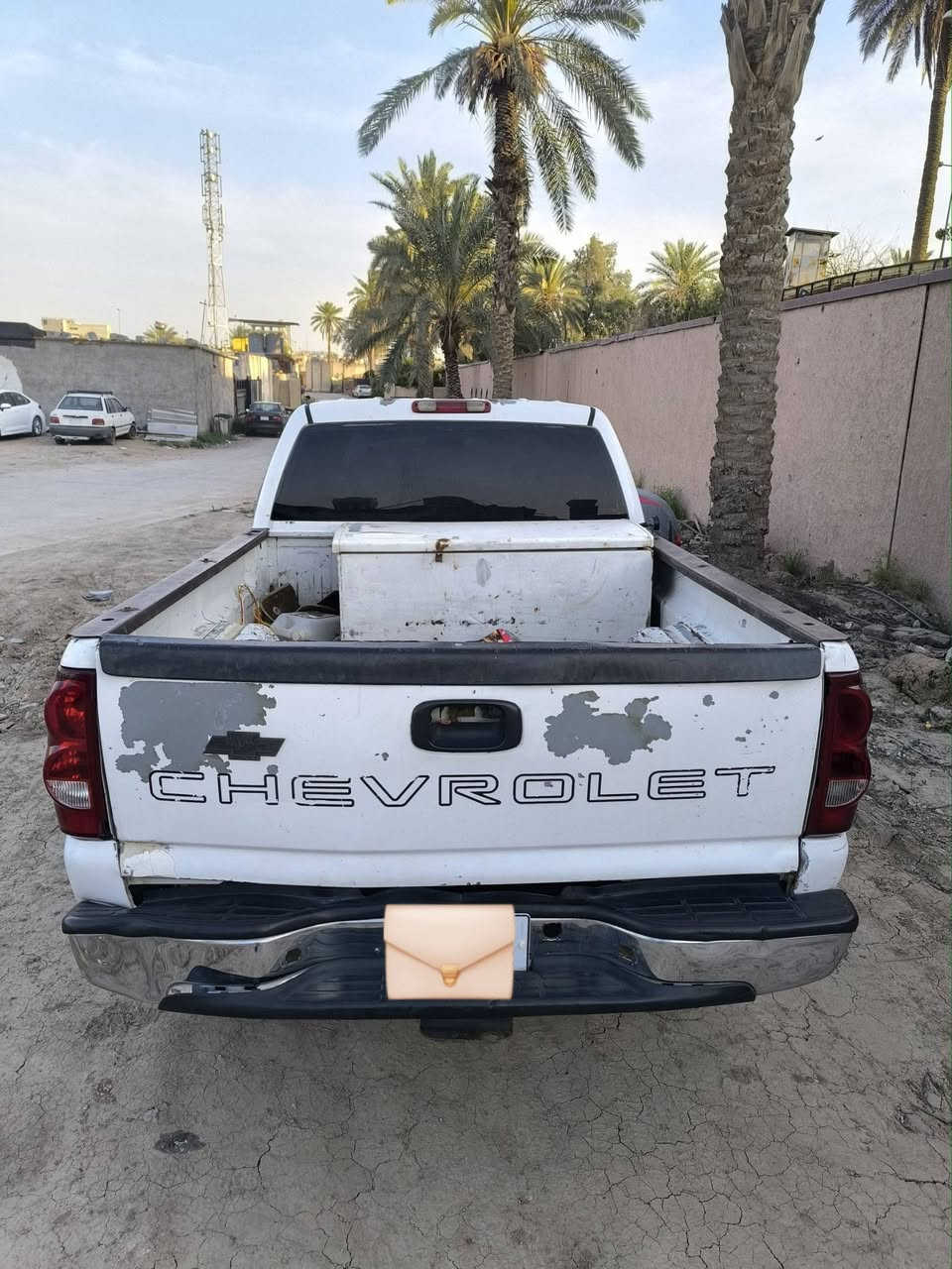 السلام عليكم للبيع سلفرادو موديل ٢٠٠٦ رقم بغداد دولي باسمي دبل قمارة  بدي قصير فحل محرك ٦١٠٠ كير الف صدر جديد تبريد شغال منظومة غاز ٨٠ لتر مكاني بغداد السيارة استيراد خاص مو مزاد 
***********
***********
