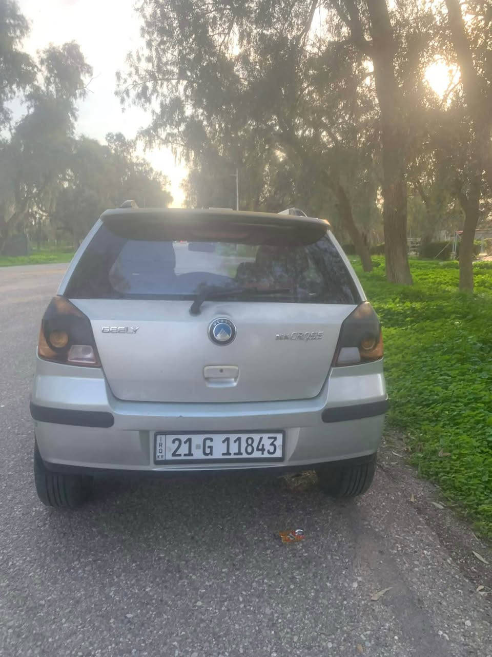 جيلي كروز ام كي  
موديل 2013 
*سيارة رقم سليمانية و بسمي ثاني يوم تحويل 
*دفتر بنزين موجود
*محرك 1.6 و گير عادي . بشرط 
*سيارة بدون ضربة او صبغ مكفولة
*تبريد مضبوط ❄️ 
*تايرات جديدة 
*دبل كونترول 
*4 جامات كهربائي 
*شاشة مع كاميرة خلفية 
سيارة كلش نضيفة و حيل اقتصادي و مابي اي نواقص سيارة جاهزة .  *********** واتس اب كركوك, العراق
