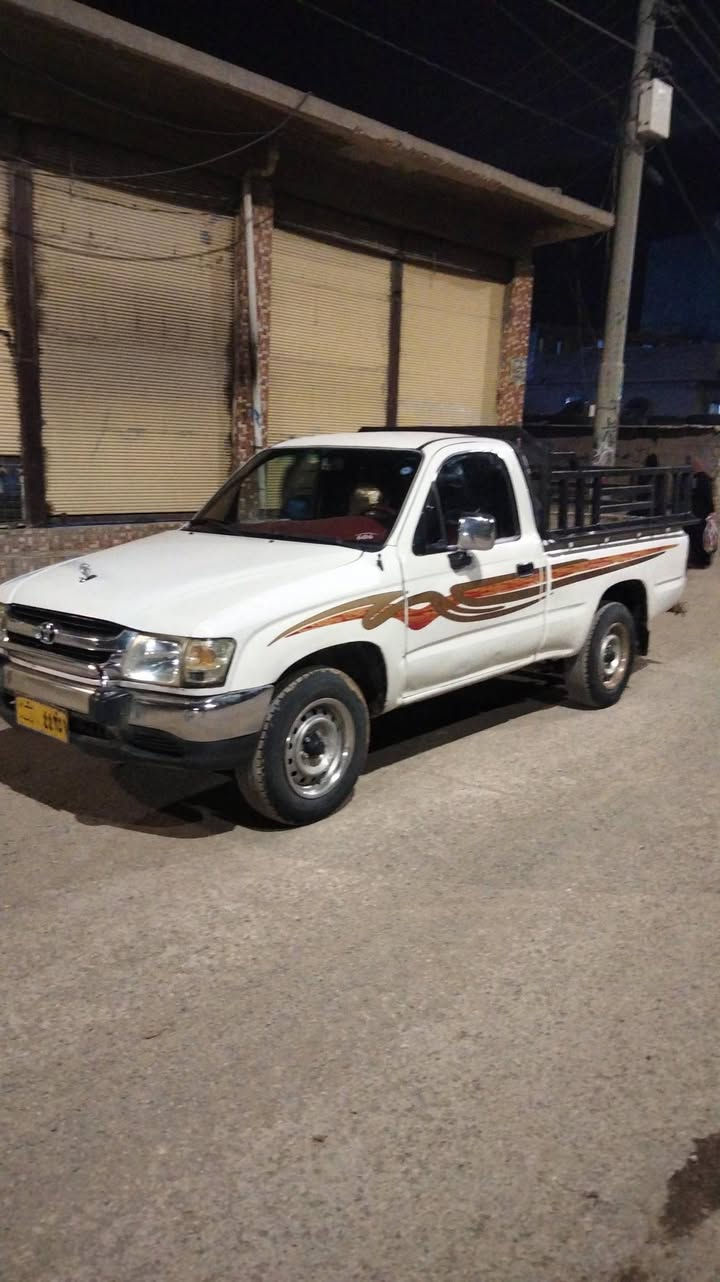 توێتائەڕنەب بۆفرۆشتن 2003 مەکینە بەخاخ گێڕومەکینەی‌بەشەرت مەکینەی نەکراوەتۆ کامل بۆیاخە شانێکی سایەقی پێوەیە چوارتایەی لۆکی بۆبەسراوە               ئاڕمی کۆنی هەولێرە لەمەفرەزا کێشەی نیە  ***********
