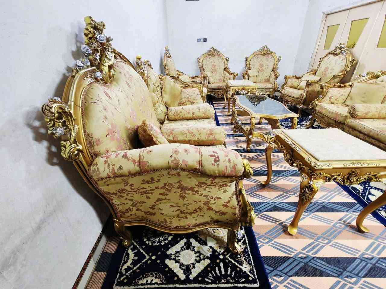 تخم ملكي زان مصري دمياط 11مقعد + 3 طبلات زان +كوشات أي ضرر مابي نضيف جدن اسعر 650 لعنوان كربلاء بدايت امن اداخلي يوجد توصيل ***********
