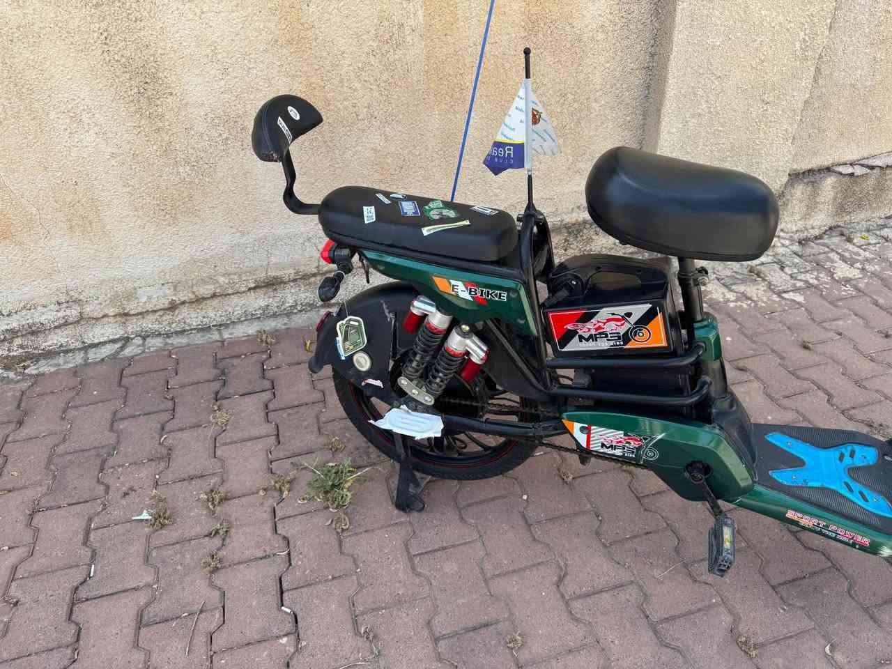 ‎ماتۆڕ شەحنی شەریکەی mps GT حەجم ٢٠ یی پاسکیلەکە بێ عەیبە و مەزبوتە پاسکیلەکە وەک تازە وایە مۆدێلی ٢٠٢٥ ە پاسکیلەکە فوول مواسەفاتە شەغال و بلوتوز و پاوەربانک و ستاندی مۆبایل و ٤ ئیشارەت و ٦ دەبڵ و ٤ گێڕە ٩٩ ئەڕوا پاسکیلەکە قوەت و شتی فولە ماتۆڕ و شتی بێ عەیبە فوول جوانکاریە زۆر کەم بەکارهاتووە 

‎نرخی ٣٥٠ هەزار و معامەلە
‎لە سلێمانی م
*********** 
*********** السليمانية, العراق
