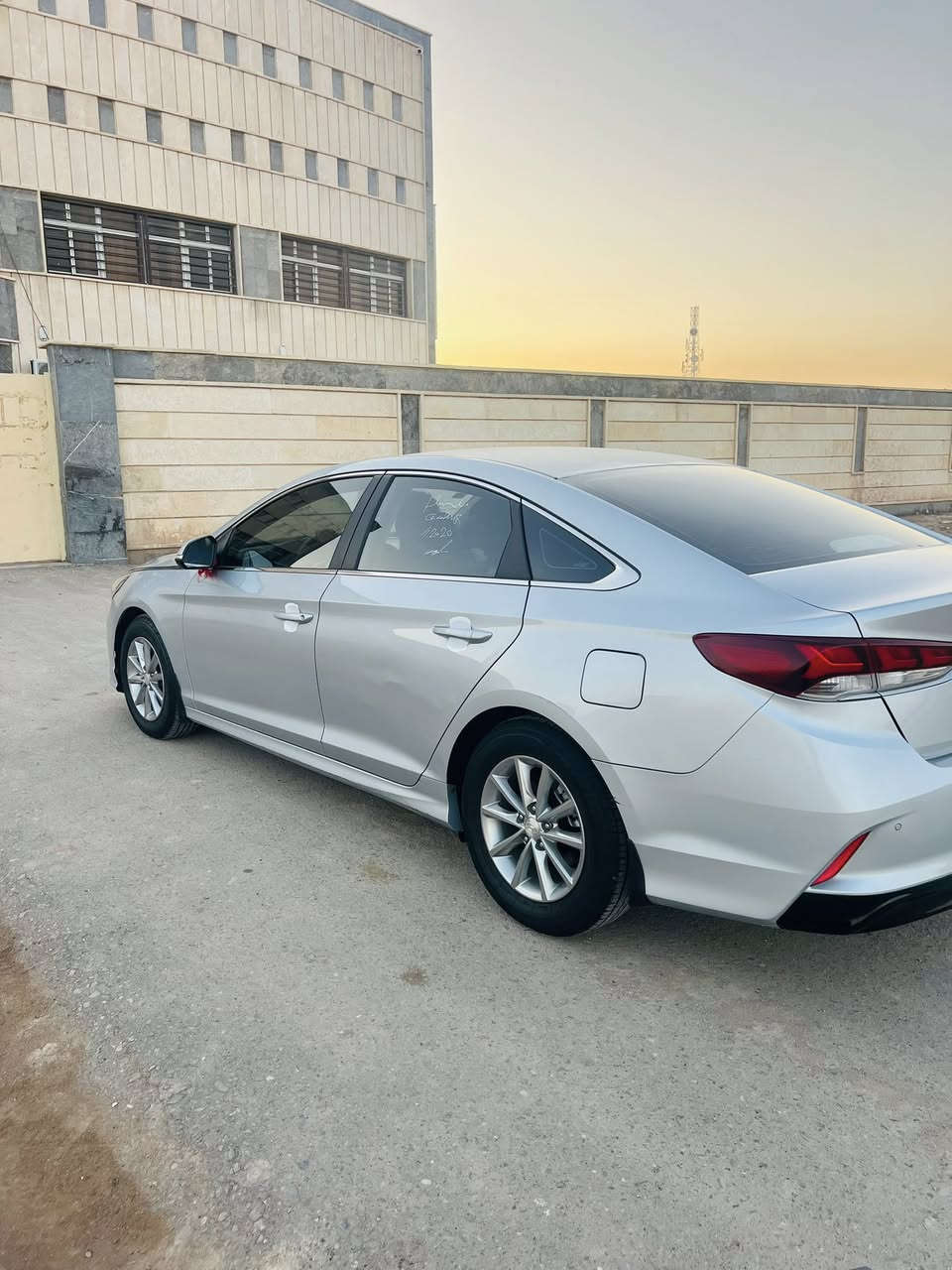 سلام عليكم سوناتا موديل٢٠٢٠رقم بصره نكلينزي مكفوله كفاله عامه قطعه وحده صبق بانزين بلاد مكينه٢٠٠٠مكان سياره البصرة سعر١٦٥رقم ***********
