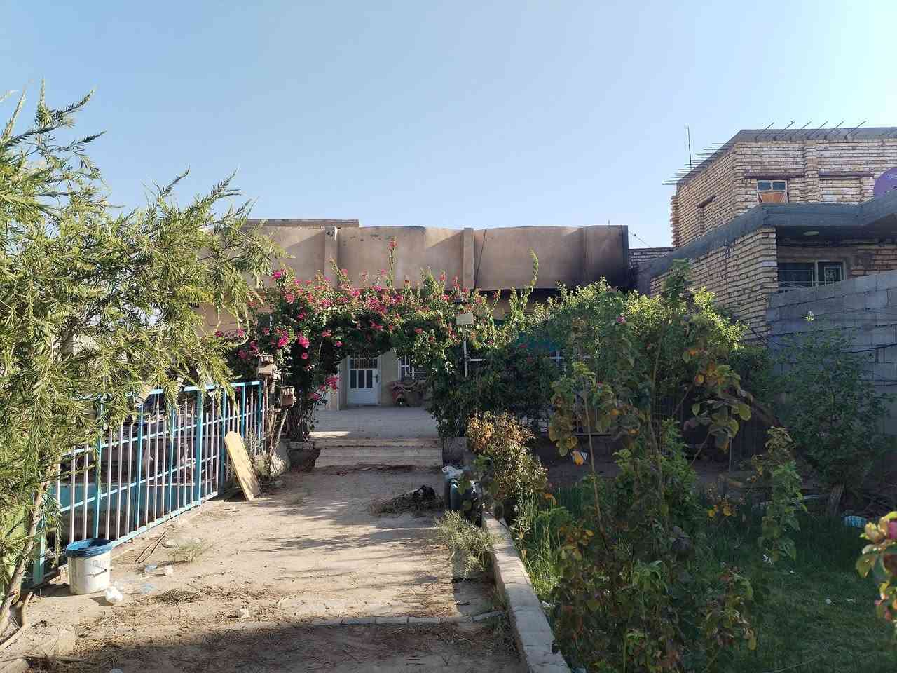 🌴 للبيع | مزرعة فخمة في الأوسمة والأنواط - بغداد 🌴
مزرعة نصف دونم (١٢٥٠ م)
السند 25 - طابو ملك صرف زراعي
المزرعة تصميم خليجي
🏡 بيت طابق واحد، مساحة ٣١٤ م ونص
يحتوي ٣ غرف نوم
🌳 أرض خلف البيت ٩٠ م
🏊 مسبح
🍎 أشجار مثمرة متنوعة
🛣️ شارع من المدخل لحد الحوش
🛣️ المزرعة على شارع فرعي (٢٠ م)
✅ مثالية للسكن، الونسة العائلية، أو الإيجار
📍 الموقع: منطقة الأوسمة والأنواط - بغداد
💰 السعر جداً مناسب
☎️ الشراي فقط يتصل
📱 واتساب: ***********
