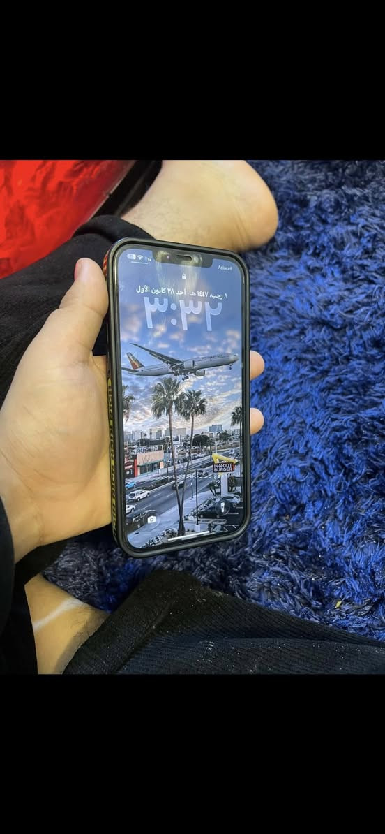 السلام عليكم ورحمة الله وبركاته جهاز ايفون ١٢ برو ماكس الجهاز بلادي مكفول من البرغي للبرغي كلشي ممبدل الجهاز شرق اوسط AA/A  ذاكرة ٢٥٦ بطارية ٧٩ الجهاز كلة شغال ضمان سبوع اذا مفتوح او بي عطل يرجع فقط بي ضهر مكسور اتريد اني اودي الاك المركز ابو تليفونات يبدلة الاك ب ٢٥ ومينفتح الجهاز لون بحري وياة عدسات كامرة وكفر ولزكة مكاني بغداد شارع حيفا او العلاوي السعر ٤١٠ وبي مجال 
‏***********
